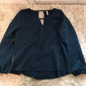 Long sleeve xhilaration blouse in a green-blue